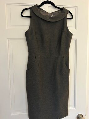 David Meister Olive Gray Sleeveless Midi Sheath Dress with Rolled Collar